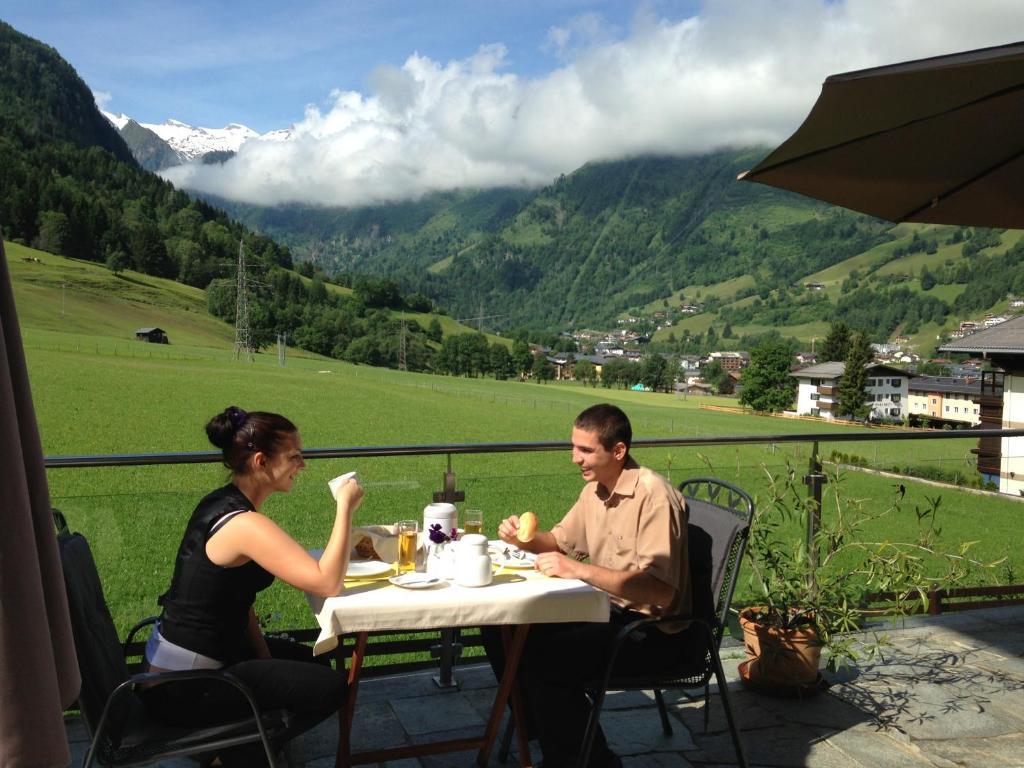 Hotel Panorama Kaprun Bagian luar foto